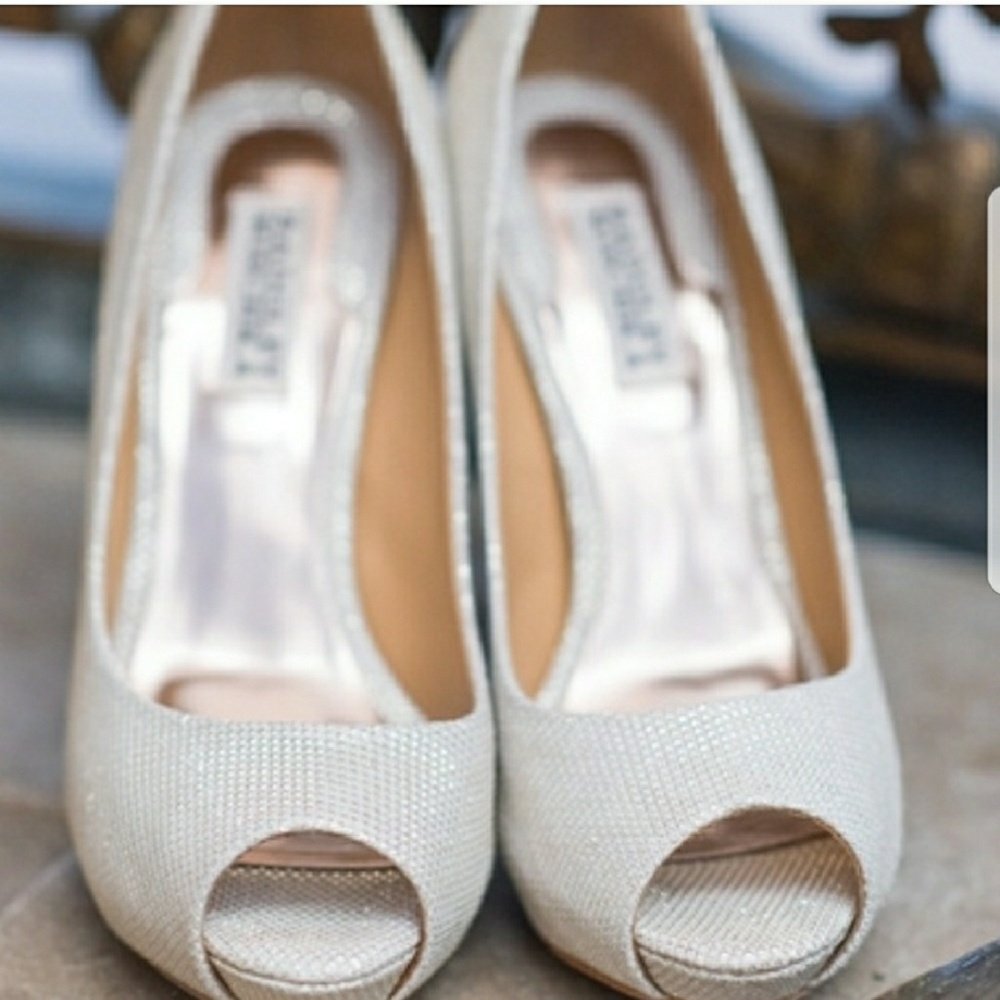 Badgley Mischka Golden Heels